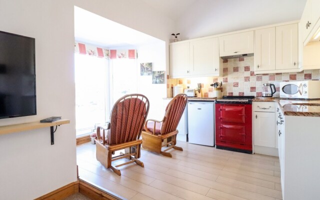 Bay View Apartment