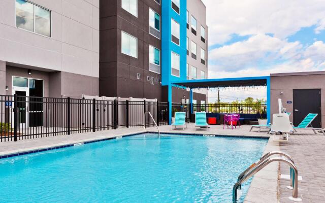 Tru by Hilton Auburn