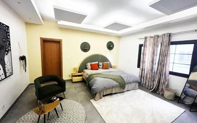 Appartement Haut Standing Pres du Monument de la Renaissance