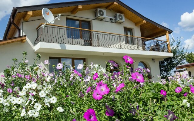FM Premium Guest House - Kalimantsi