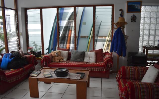 Waves Surf Camp Peru - Hostel