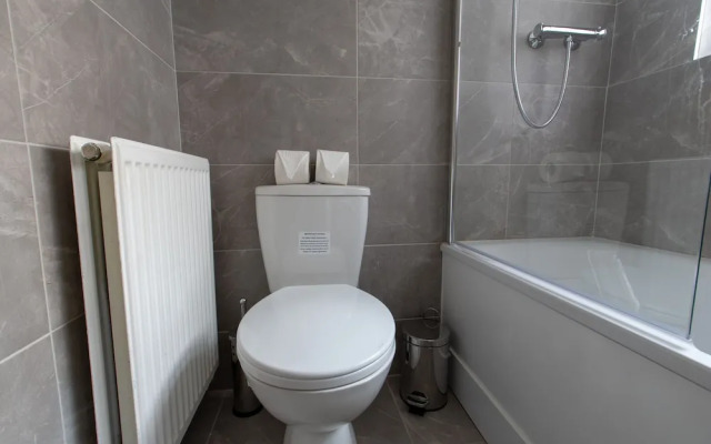 Lux Apartments 3 Bedroom House - Gorst