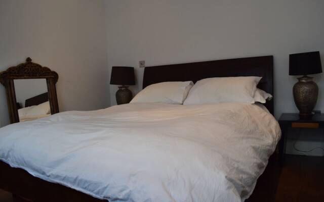 Modern 2 Bedroom Apartment In West Kensington