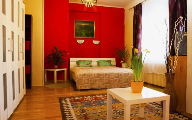 Zumin Apartment