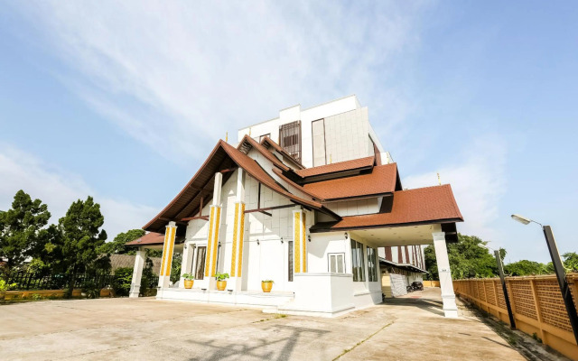 Luck Swan Boutique (SHA Plus+)