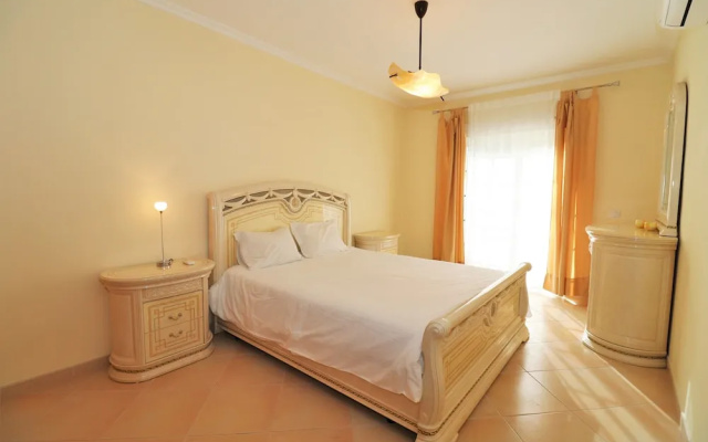 Lovely 2 -bedroom Vacation Apartment In Quarteira