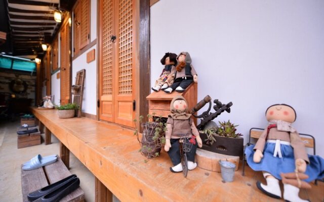 Jeonju Golmokgil Guesthouse