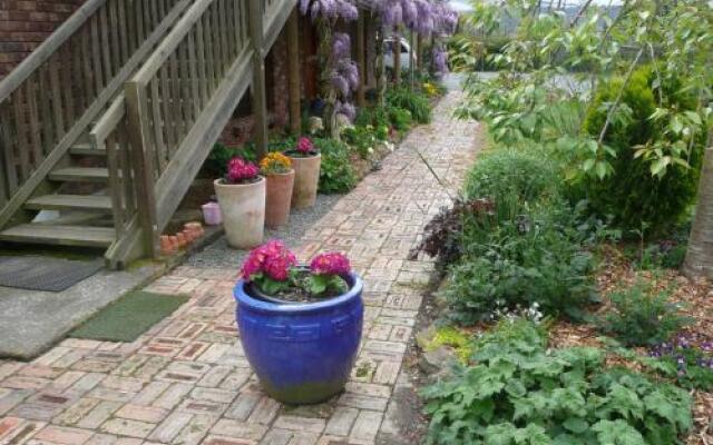 Wisteria Lodge Bed and Breakfast