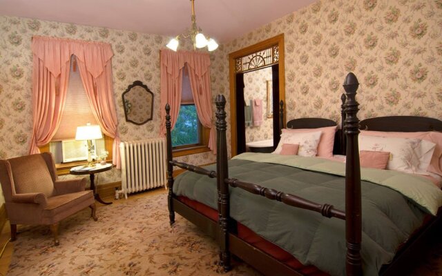 W.W. Smith Inn