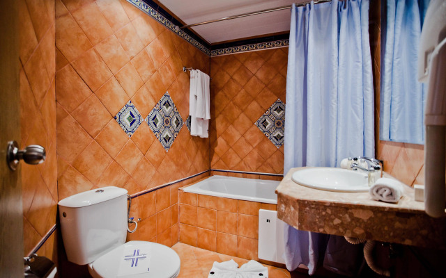 Atrium Beach Hotel & Aqua Park - All Inclusive