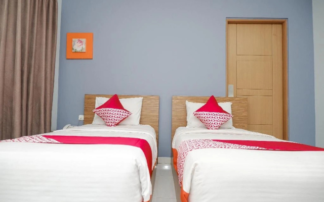 RedDoorz near Ahmad Yani Airport