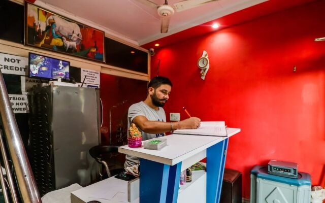 Spot On 61068 Hotel Kr