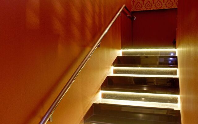 RedDoorz Plus @ Cassa Pasteur