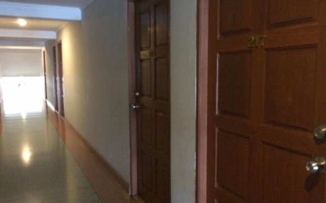 Sri Ayutthaya Thanee Hotel