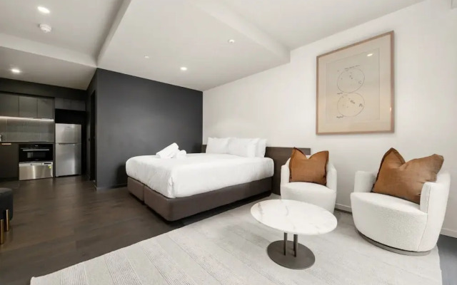 Spotless Braddon Studio With Accessible Bathroom