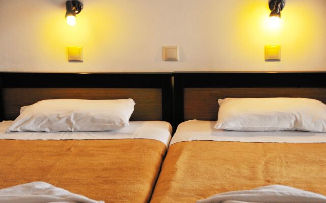 Sylvia Hotel