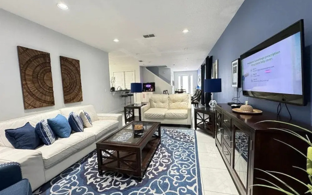 360-7-pc-large and Luxury Villa