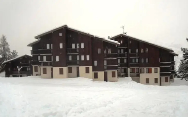 Les Roches