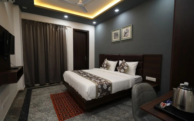 Posh Garden Inn