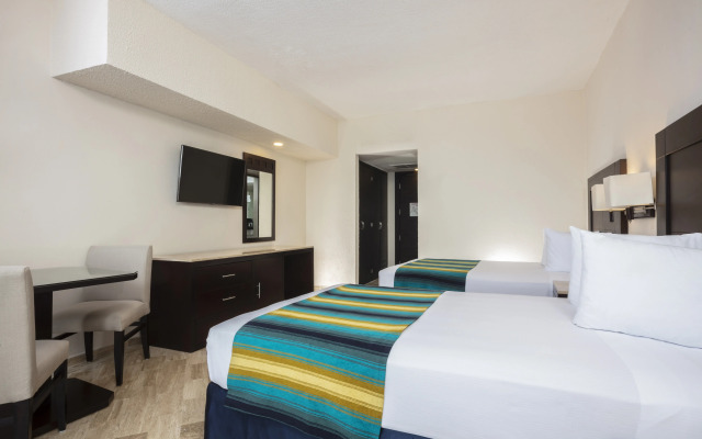 Crown Paradise Club Cancun All Inclusive