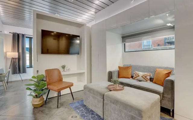FRONTDESK Mikros on Ashbury Micro Apts Cleveland