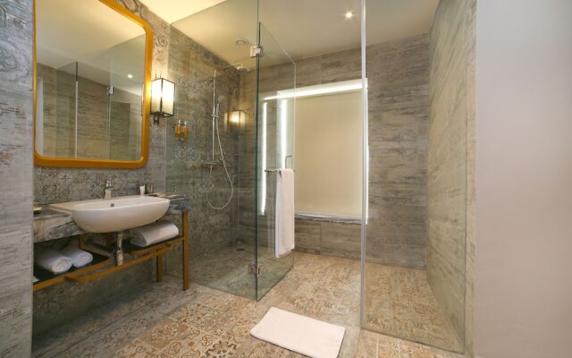 Zone Palace by The Park