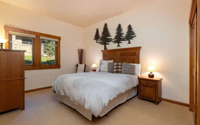 43 Thackwell 3 Bedroom Condo