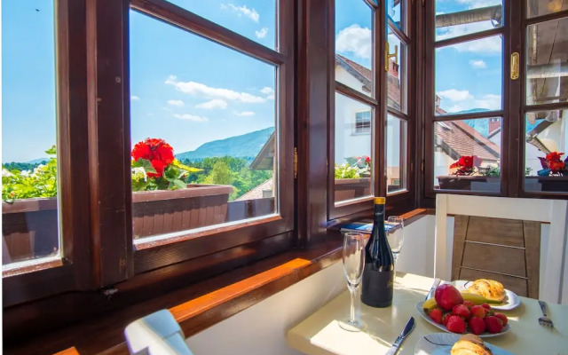 Vila Radolca Apartments and Rooms