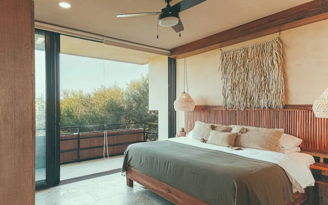 Luxury and Mordern Beachfront Condo by BT Homes
