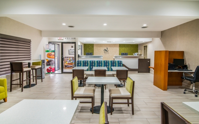 Comfort Inn & Suites Midtown