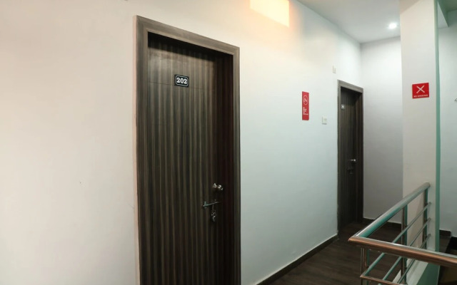 Oyo 22903 Sukoon Service Apartments