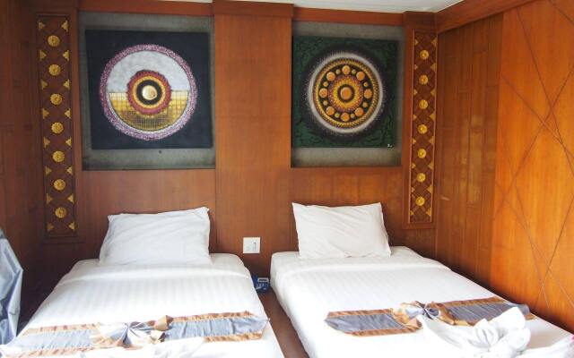 Renoir boutique hotel