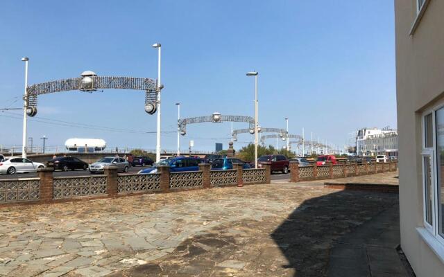 Apartment at promenade