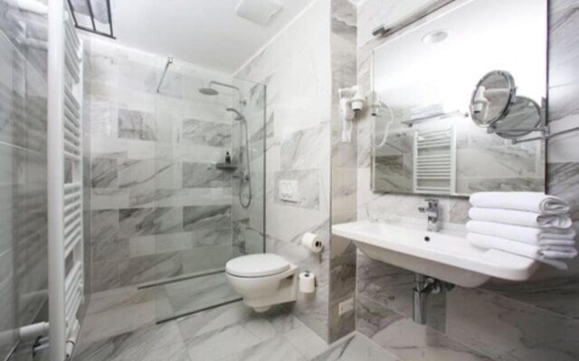 Urban Boutique Hotel