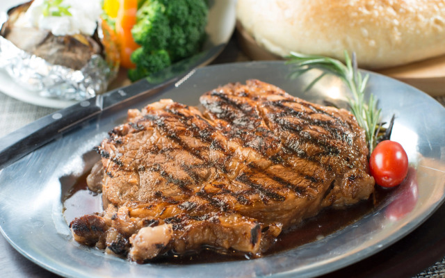 Crowne Plaza Saddle Brook by IHG
