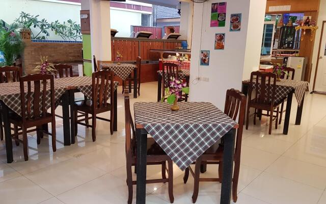 Green Harbor Hotel & Service Apartment
