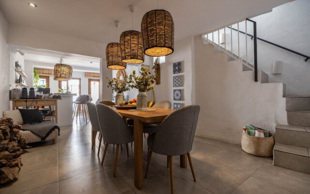 Olive & Ivy Guest House