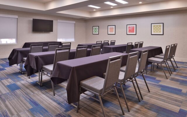 Holiday Inn Express Stockton Southeast