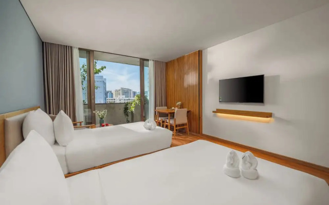 Vernal hotel & Apartment office