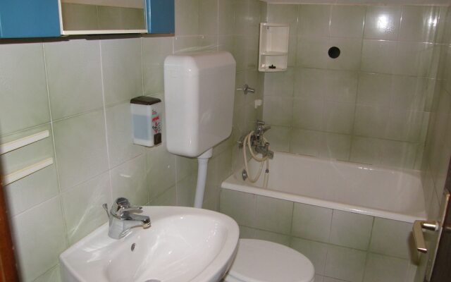 Apartment and Rooms Gasperov
