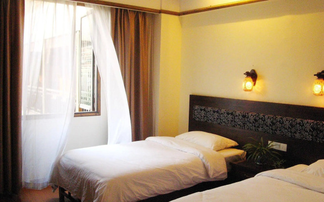Bajie Youth Hostel