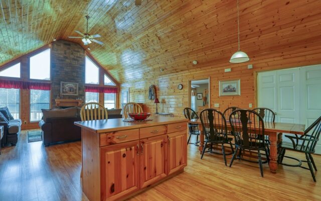 Moosetrax - 3 Bedrooms, 2 Baths, Sleeps 6 Cabin by RedAwning