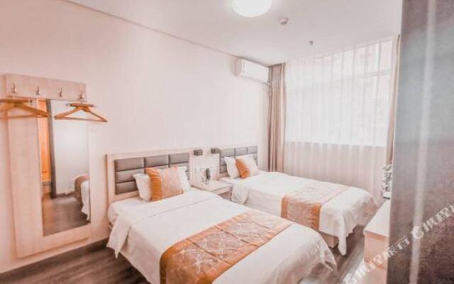 Super 8 Hotel (Kaifeng Millennium City Park Huanghe Street)