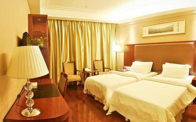 Metropolo Wuyishan Resort
