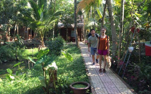 Mekong Farmstay CanTho - C.R Floating Market