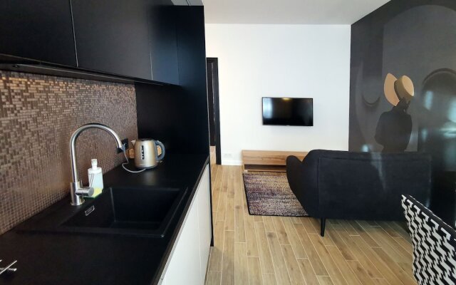 Come&Stay apartments Wola