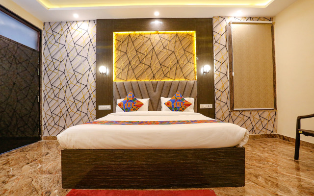 Fabhotel Occazia Palace