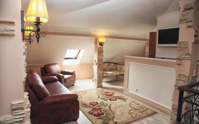 Dynasty Home