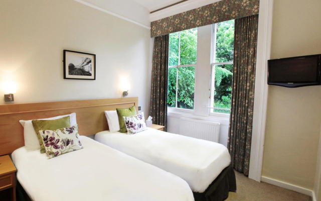 Victoria Square Hotel