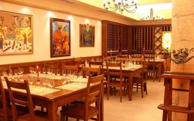 Todoroff Wine Residence
